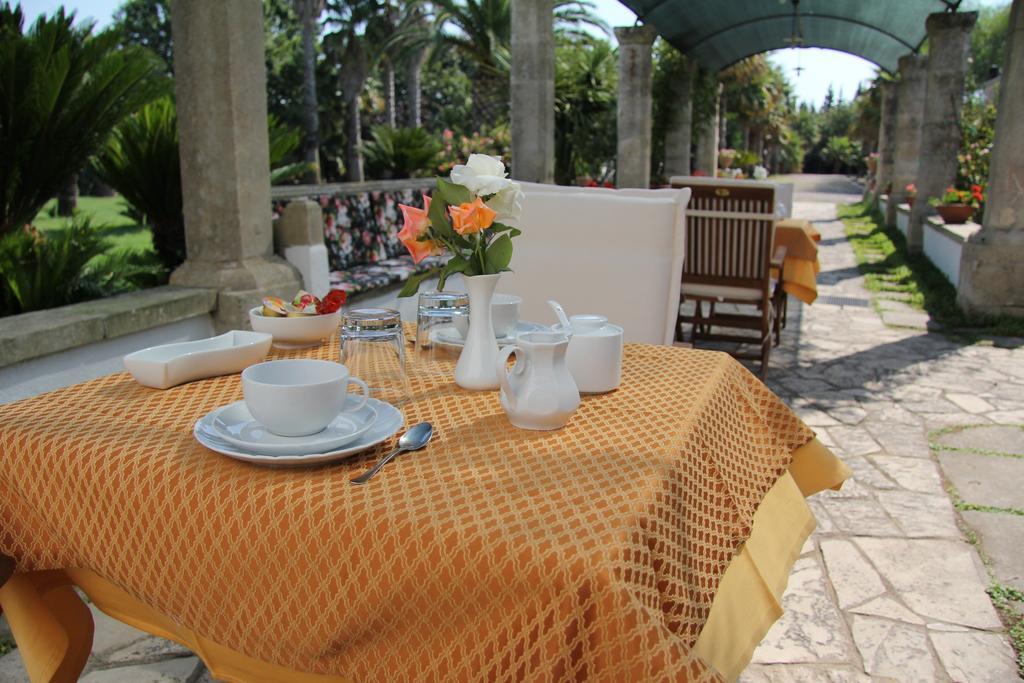 Parco Degli Aranci Acomodação com café da manhã Cutrofiano Exterior foto